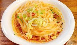 上海米皮店吃瓜,一网打尽夏日消暑美食与街头瓜趣