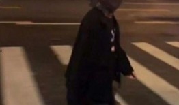 吃瓜丢男朋友帽子