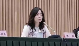 扬州女干部吃瓜,一场网络舆论的风波与反思