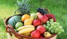 吃哈密瓜嘴巴红,甜蜜滋味，红唇见证